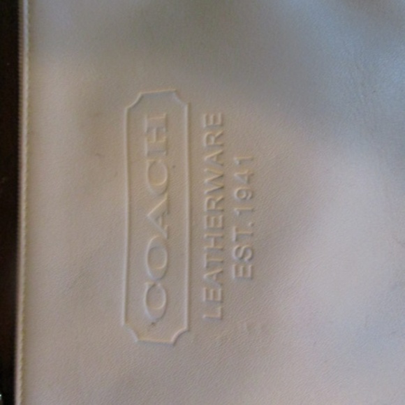 Coach Leatherware Wristlet Red and white - Picture 4 of 6